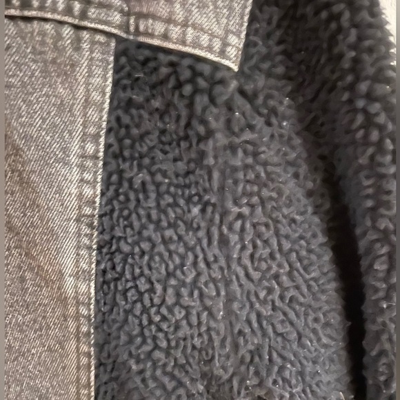 Levi Sherpa Jean Jacket - Picture 10 of 10